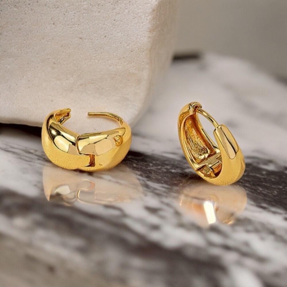 NEW 18K yellow gold plated casual huggy hoop bean earrings jewelry B22A - Picture 5 of 7